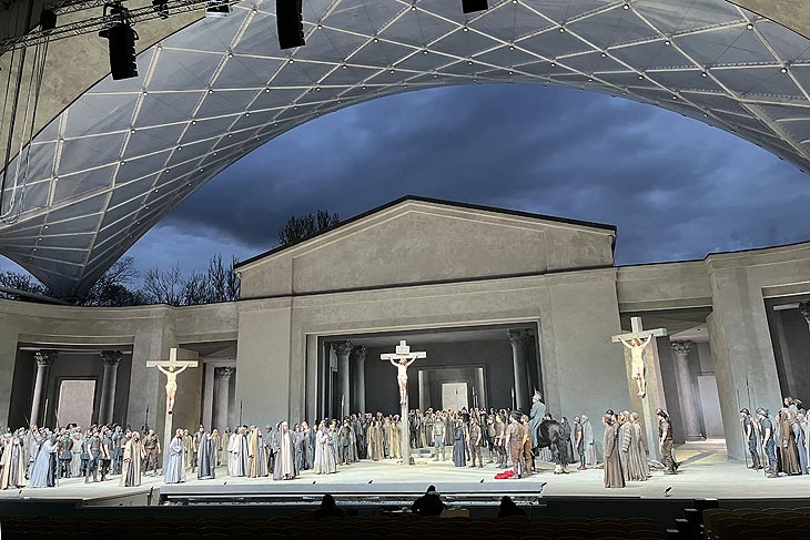 Passionsspiele Oberammergau 2022 - die Kreuzigung (©Foto:Martin Schmitz)